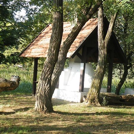 Vizimalom Kemping, Panzio Es Etterem Turistvandi 外观 照片