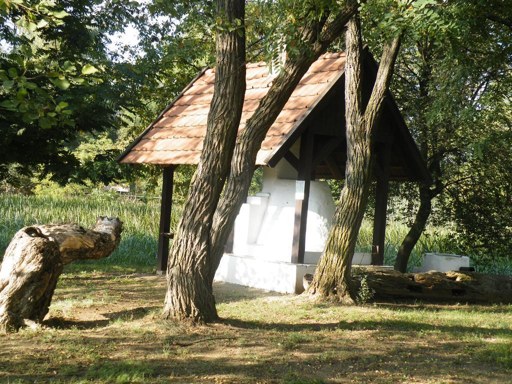Vizimalom Kemping, Panzio Es Etterem Turistvandi 外观 照片
